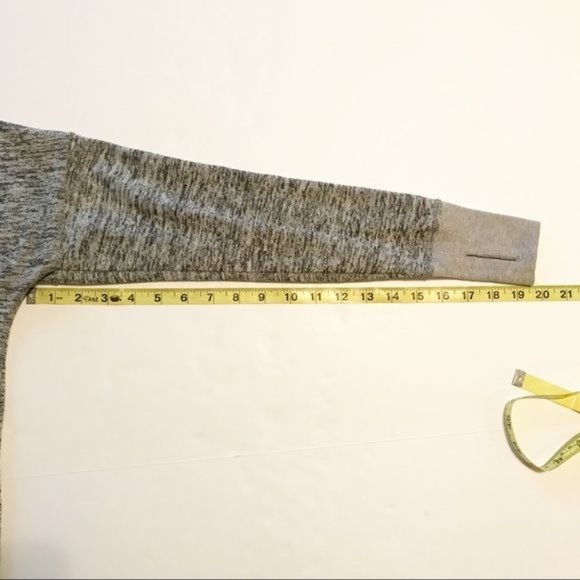 ATHLETA Batwing Robin Heather Gray Pullover Hood Sweater Sweatshirt Womens XXS - Picture 10 of 11